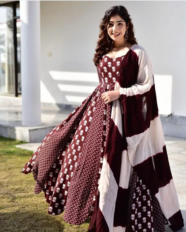 Women_Cotton_And_Rayon_Printed_Anarkali_Kurta_And_Dupatta_Set